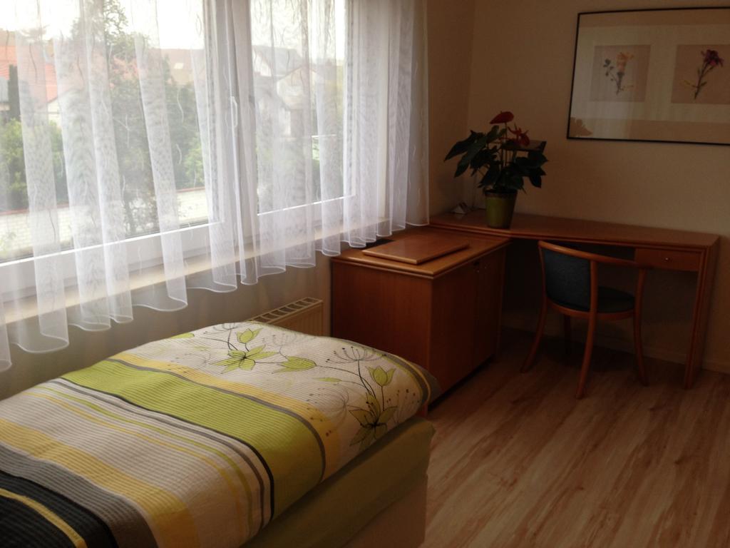 Ferienwohnung วอร์มส์ ภายนอก รูปภาพ